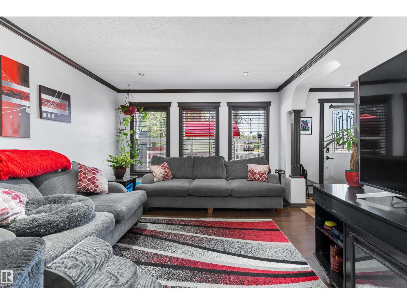 12 DUNLUCE RD NW