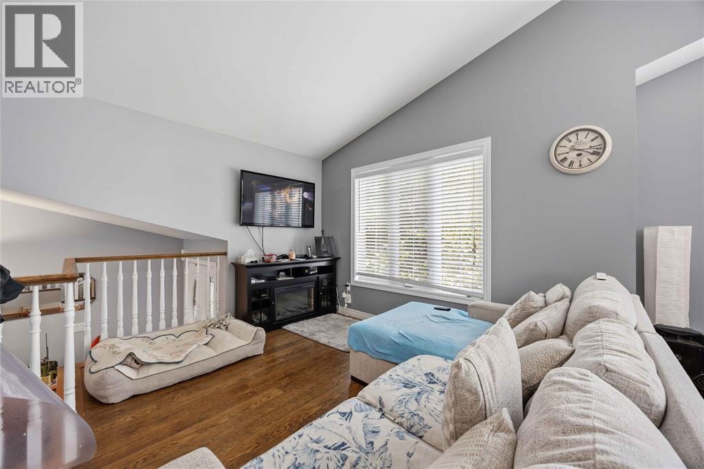 682 Bentinck DRIVE