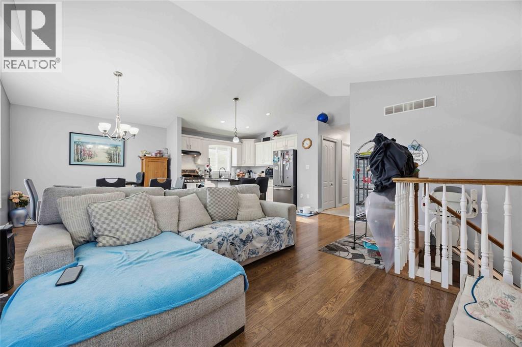 682 Bentinck DRIVE