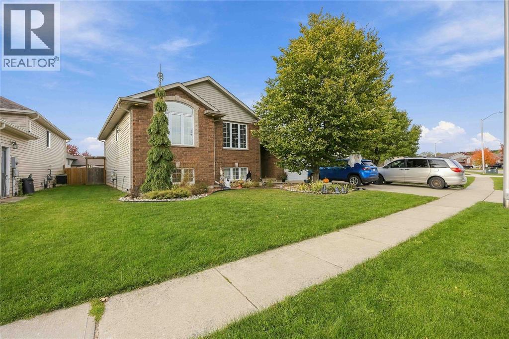 682 BENTINCK DRIVE, ST CLAIR, ON N0N 1G0 - Image 740617901.jpeg?d=l