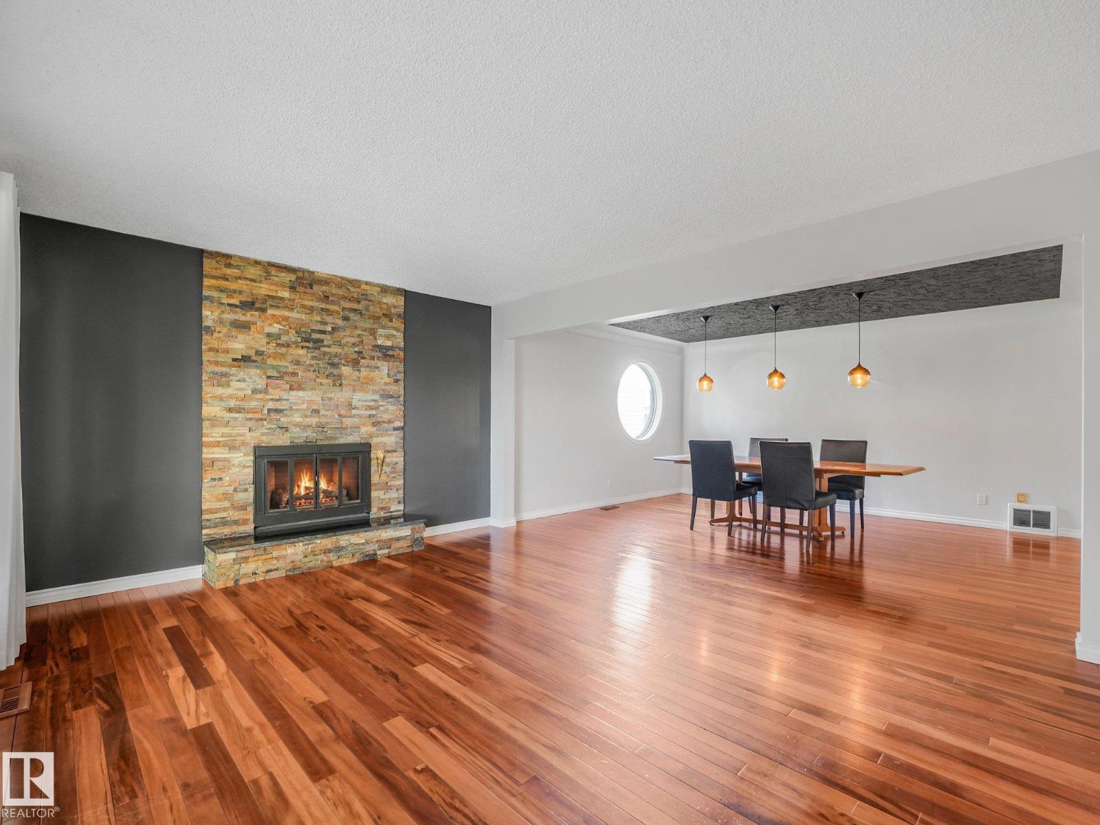 9511 64 AV NW