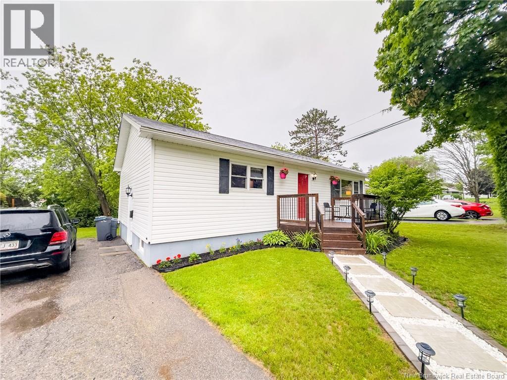 104 Preston Drive - Photo 2
