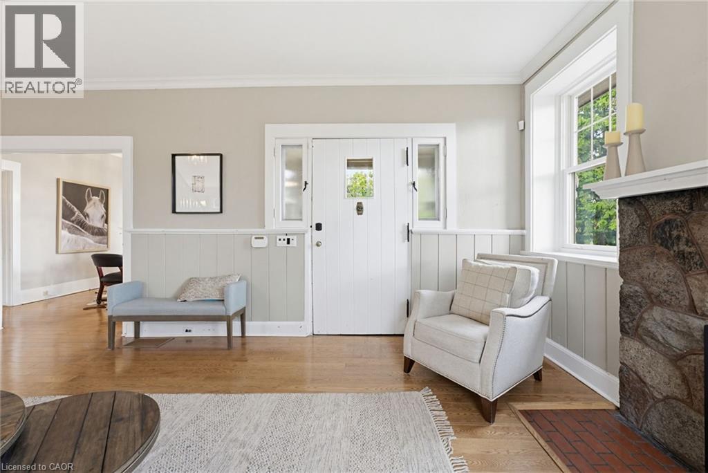 3083 LAKESHORE Road