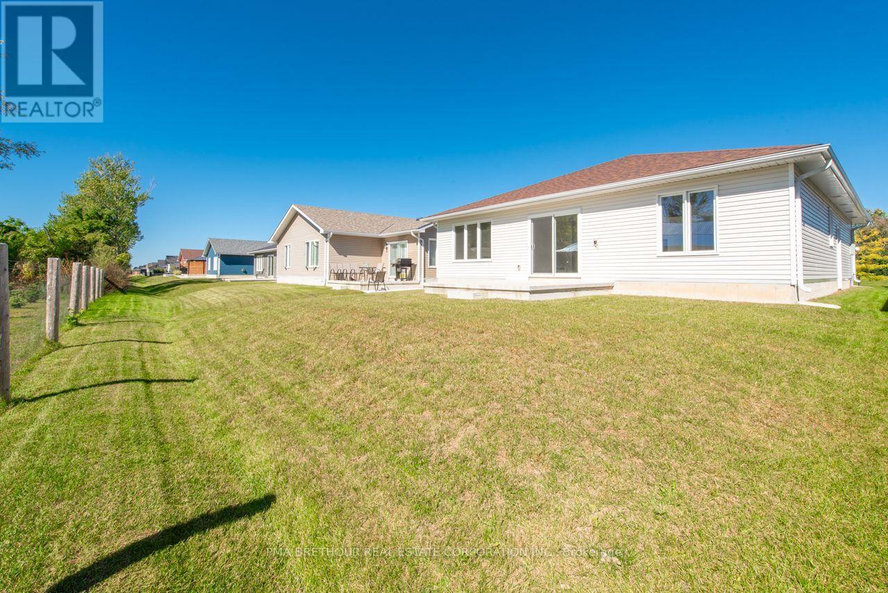 291 LAKE BREEZE DRIVE