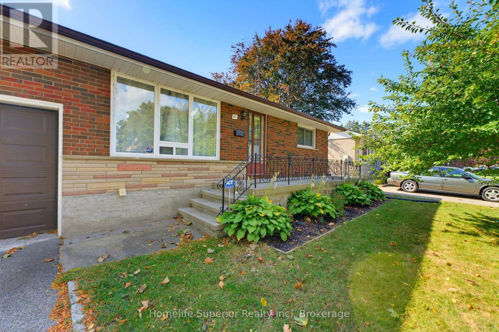 41 WILTSHIRE DRIVE N