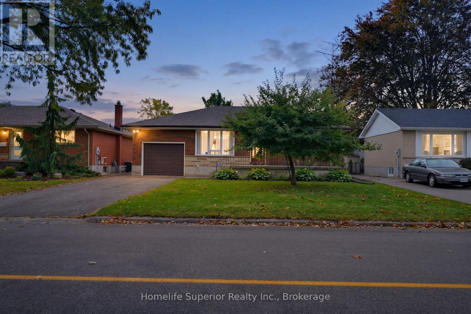 41 WILTSHIRE DRIVE N