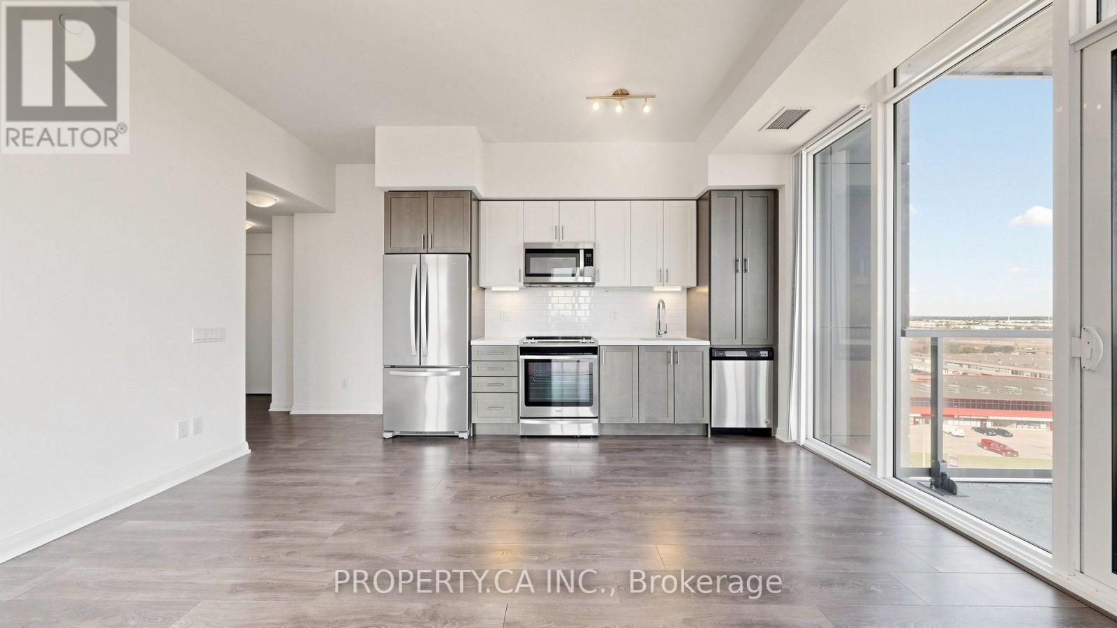 915 - 7895 JANE STREET