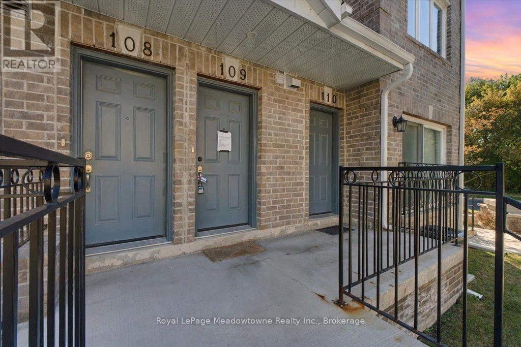 109 - 75 WELDRICK ROAD E, RICHMOND HILL (OBSERVATORY), ON L4C 0H9 - Image 1646373974.jpeg?d=l