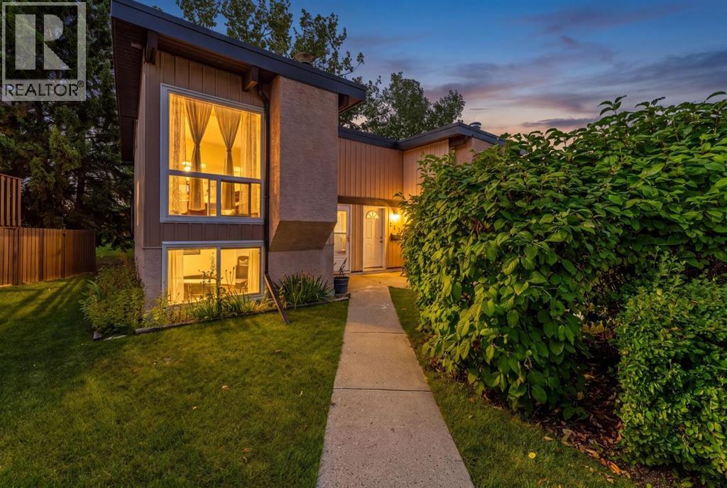 125 Oaktree Lane SW