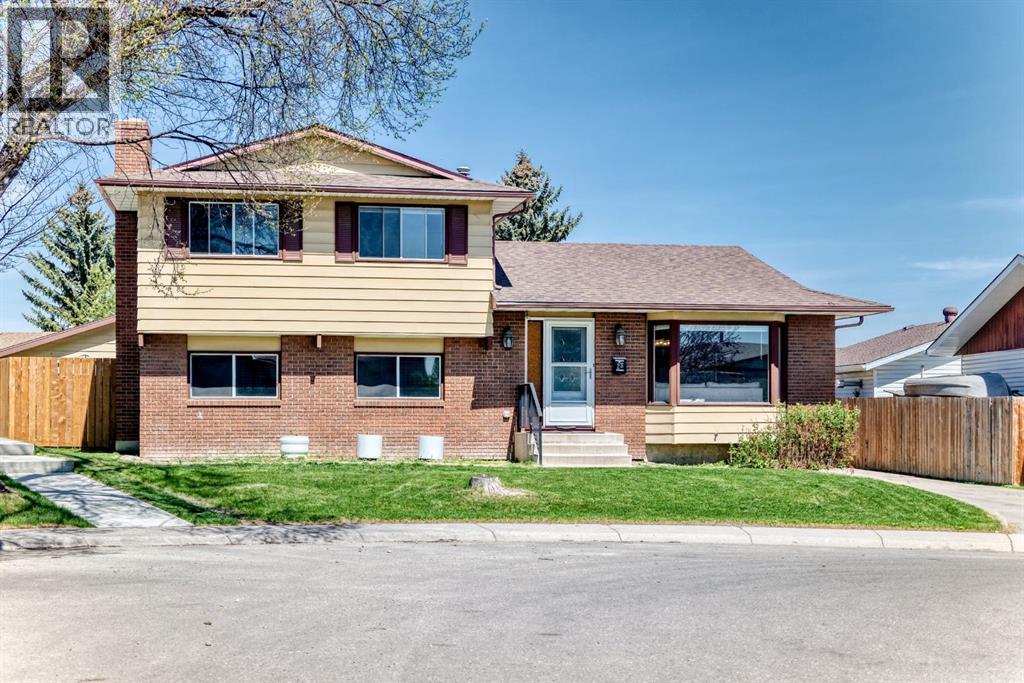 28 Rundlelawn Place NE