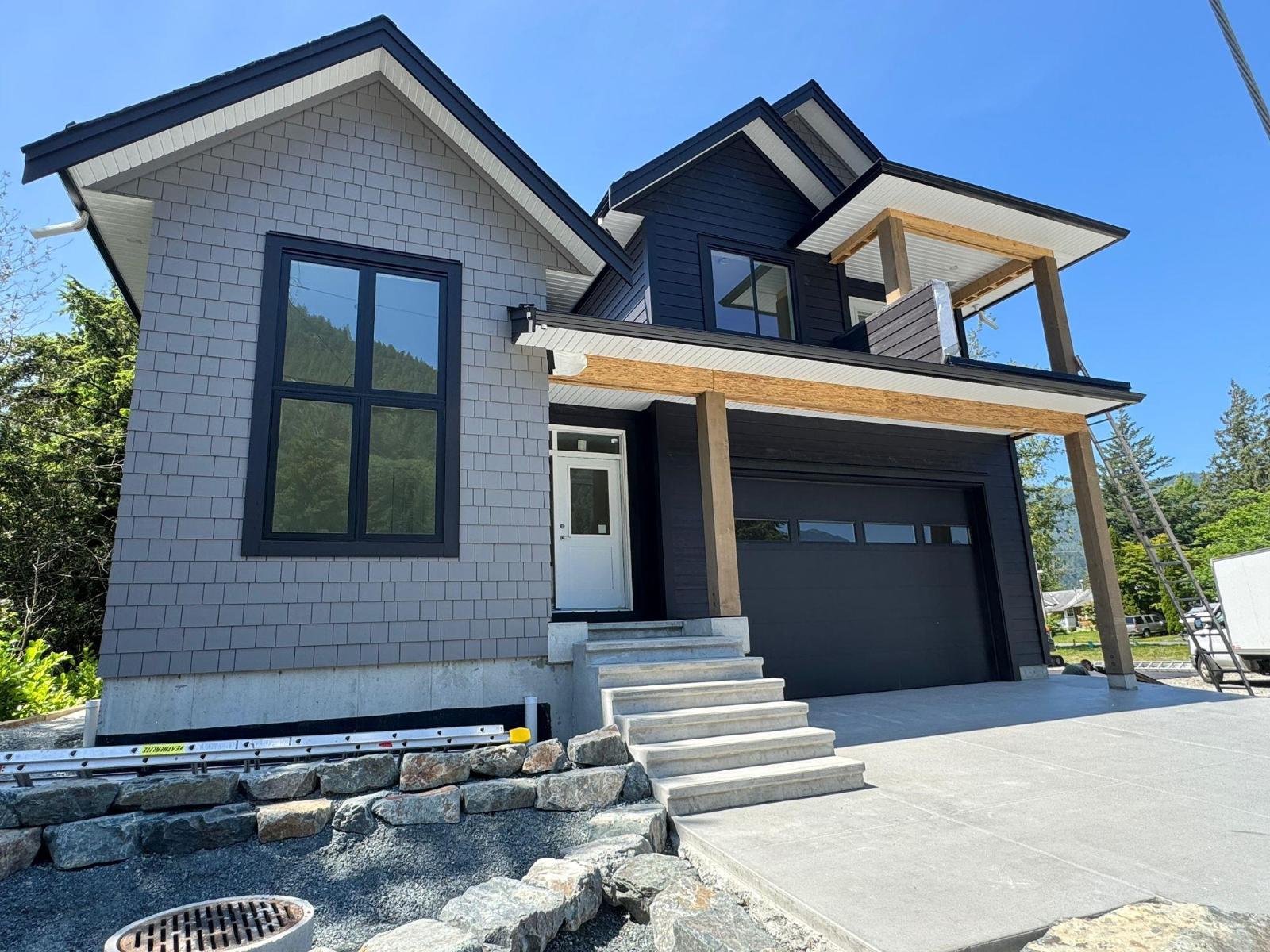 396 EAGLE STREET, Harrison Hot Springs