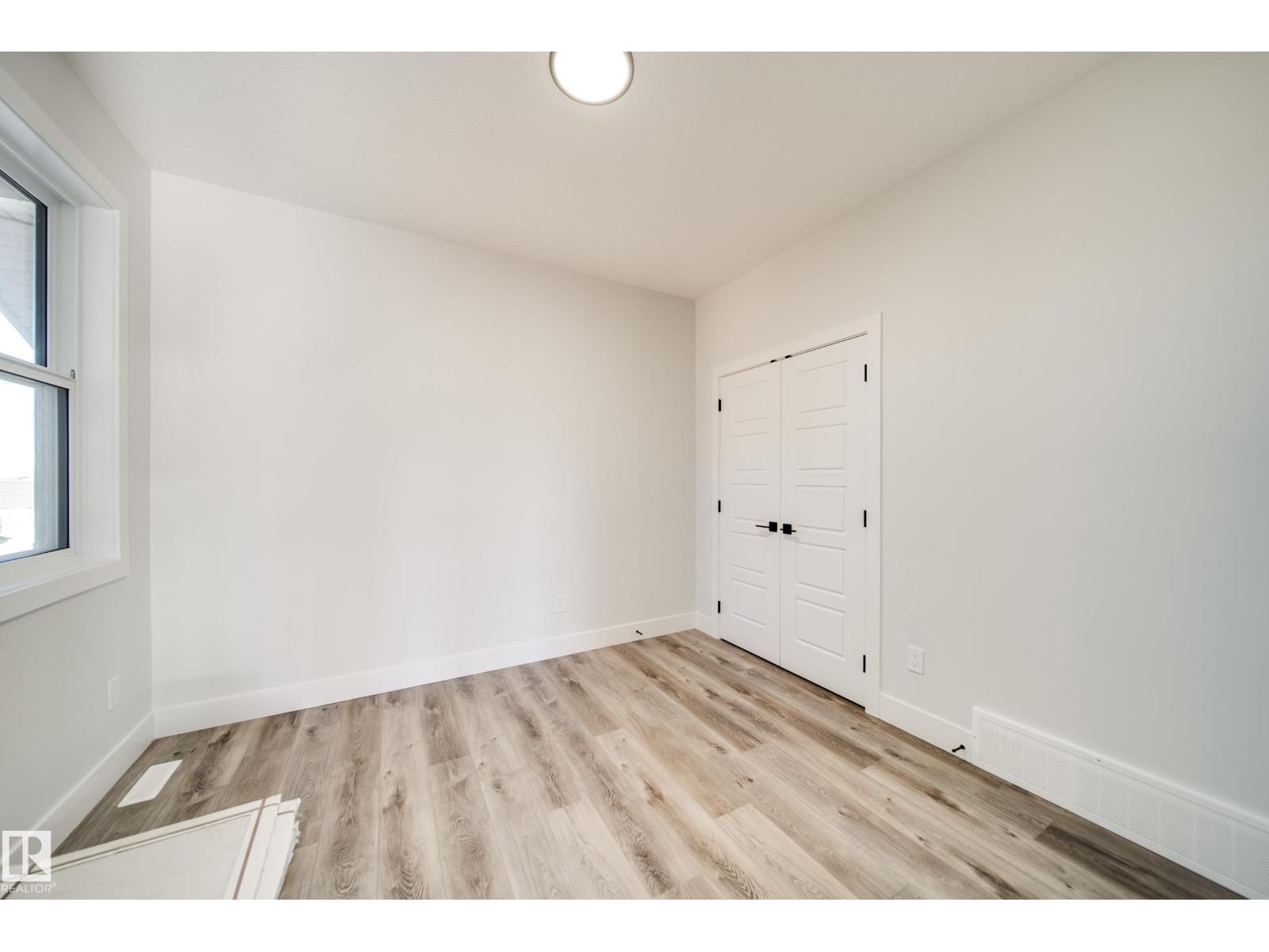8515 183 AV NW