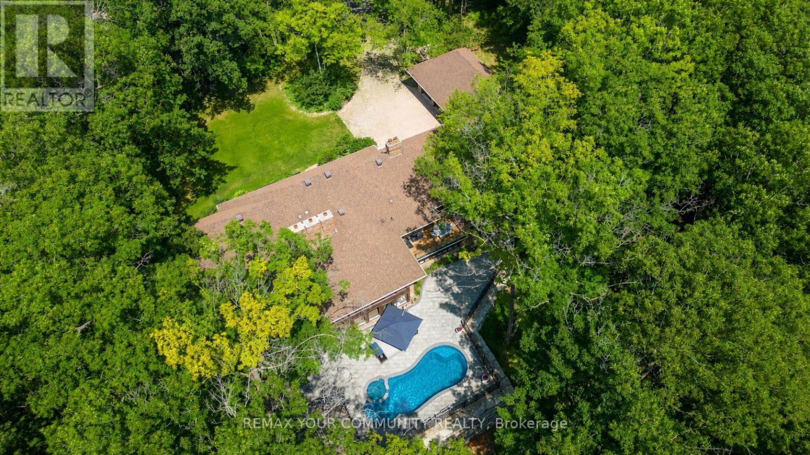 76 TRAILWOOD CRESCENT