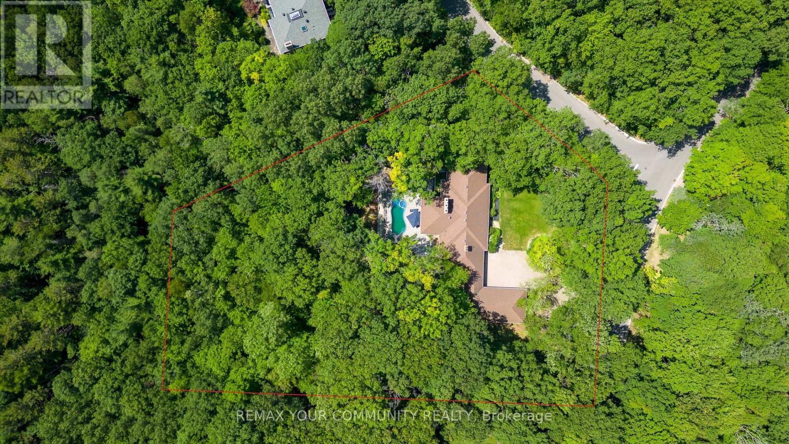 76 TRAILWOOD CRESCENT
