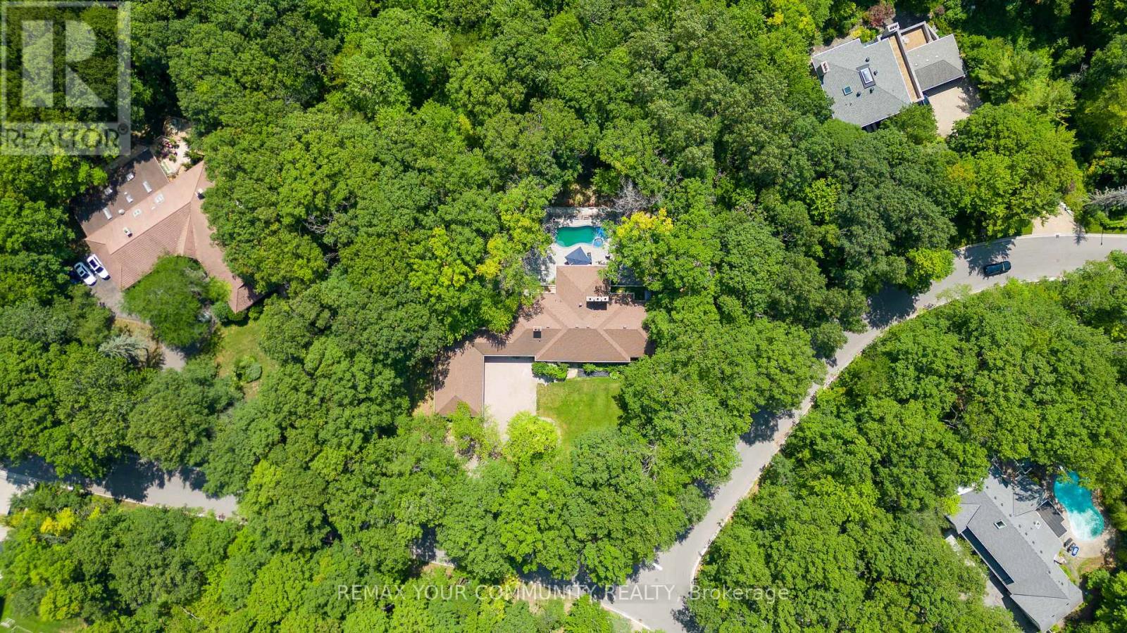76 TRAILWOOD CRESCENT
