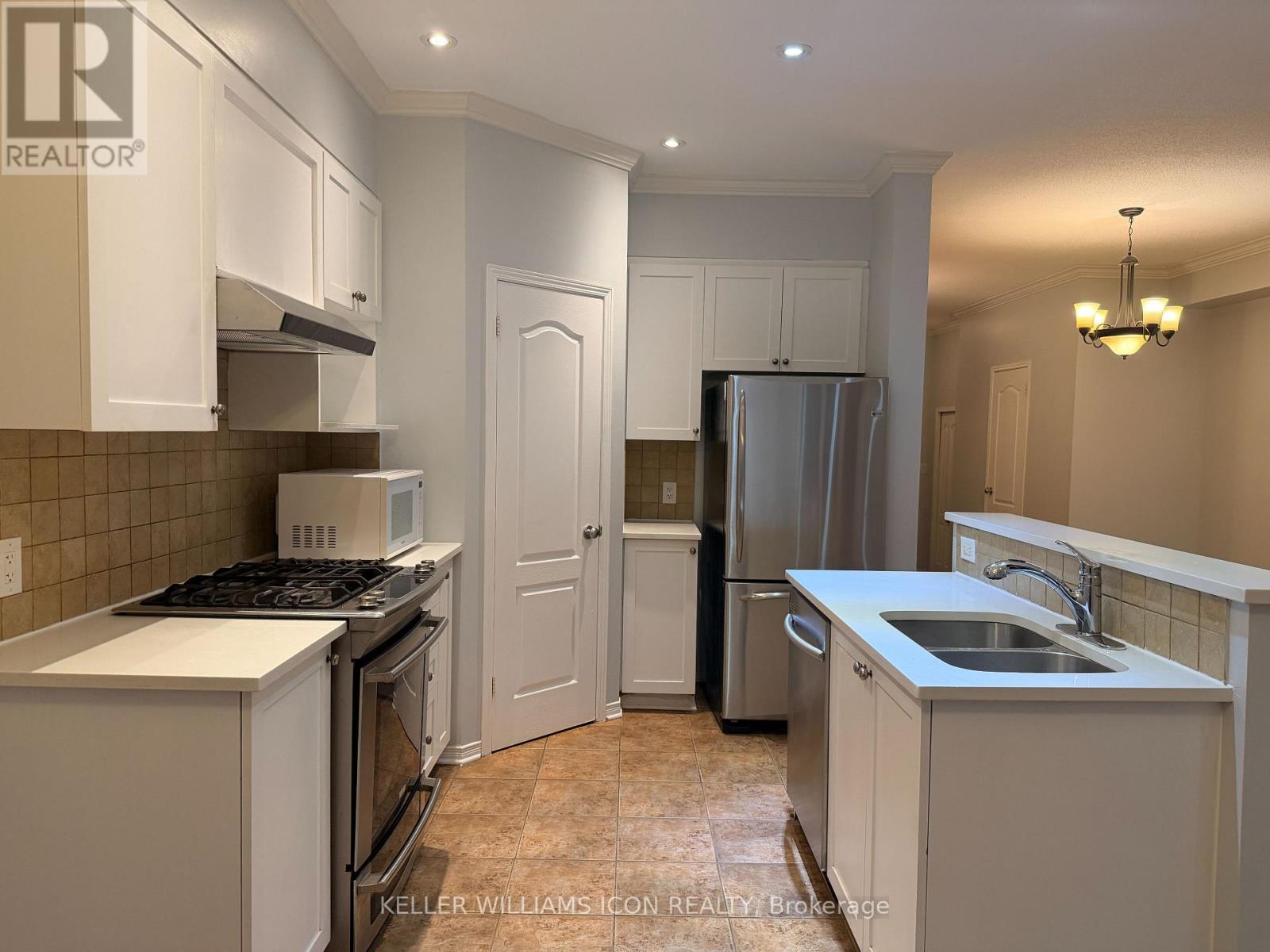 262 BADGELEY AVENUE