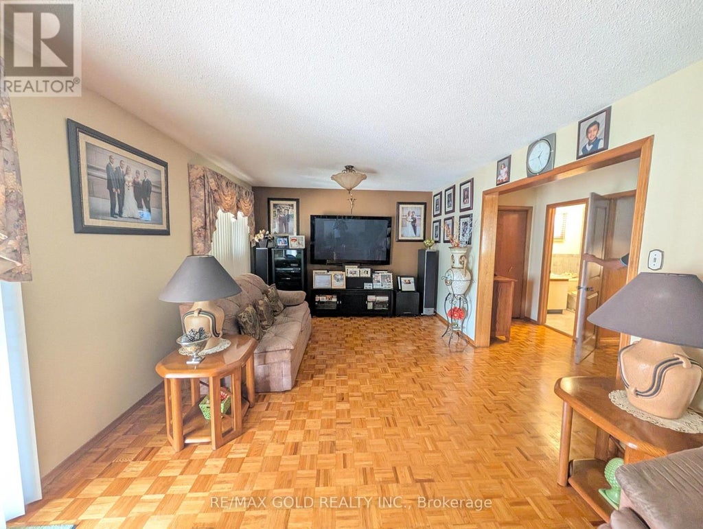 16 CASSIS DRIVE, TORONTO (WEST HUMBER-CLAIRVILLE), ON M9V 4Z6 - Image 1291458348.jpeg?d=l