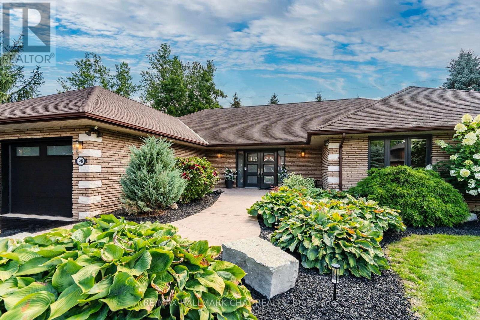 98 IDLEWOOD DRIVE