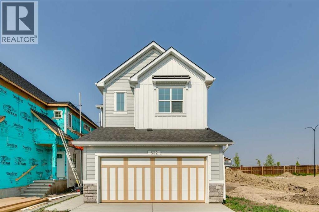 532 Buffaloberry Manor SE
