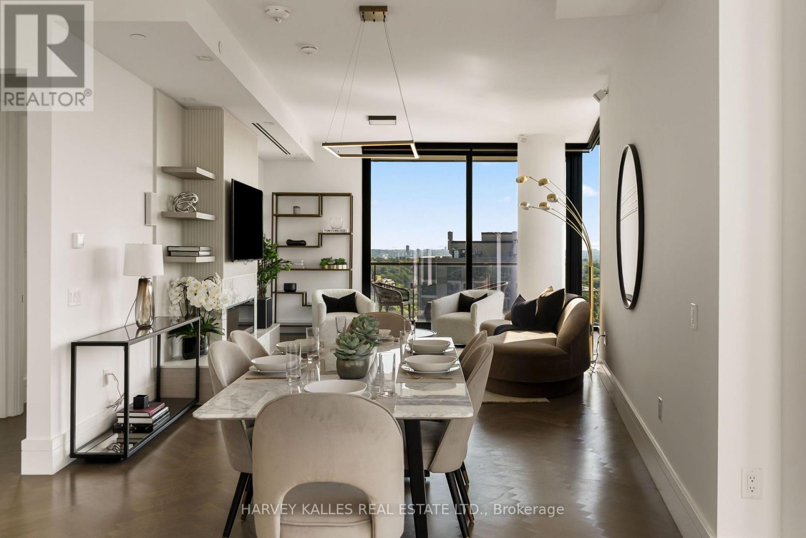 1707 - 215 LONSDALE ROAD
