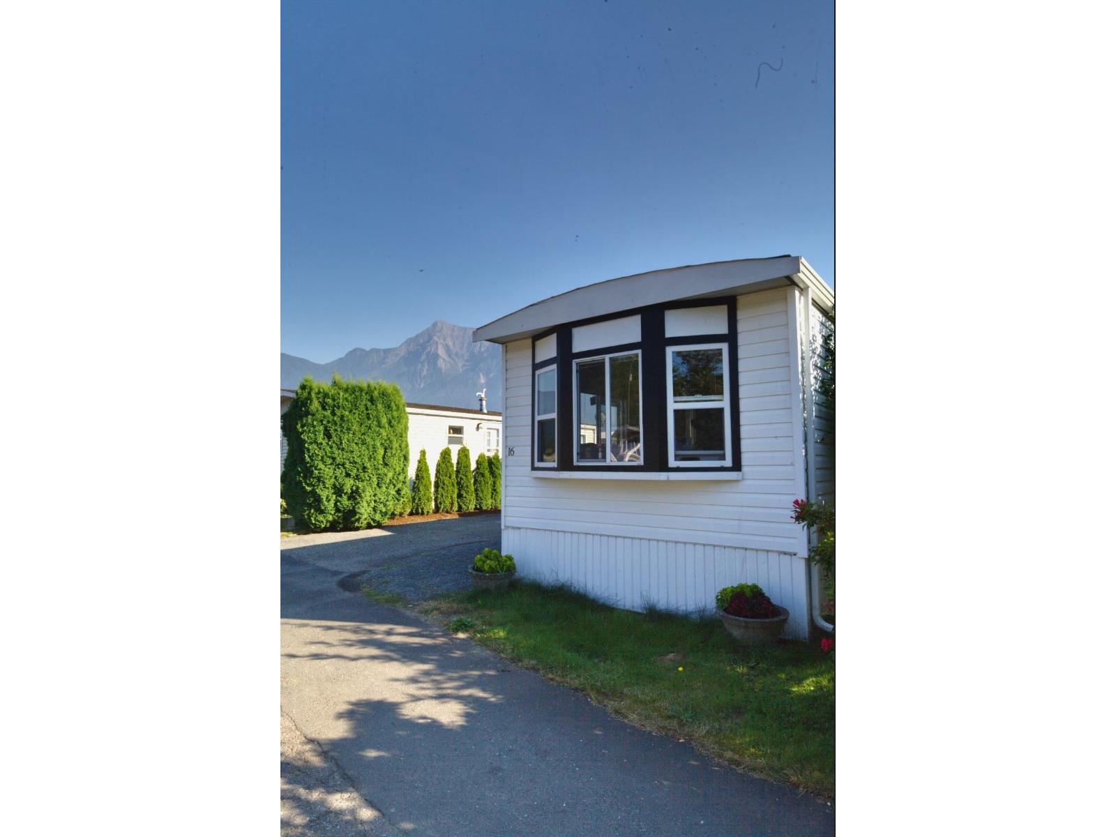 16 1884 HEATH ROAD, Agassiz