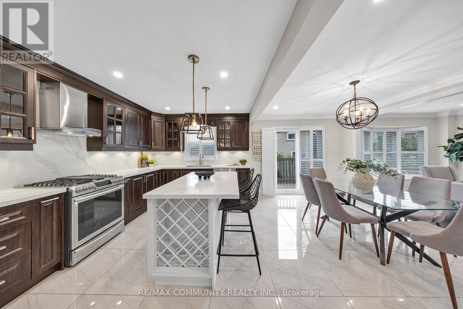 43 FIELDWOOD DRIVE