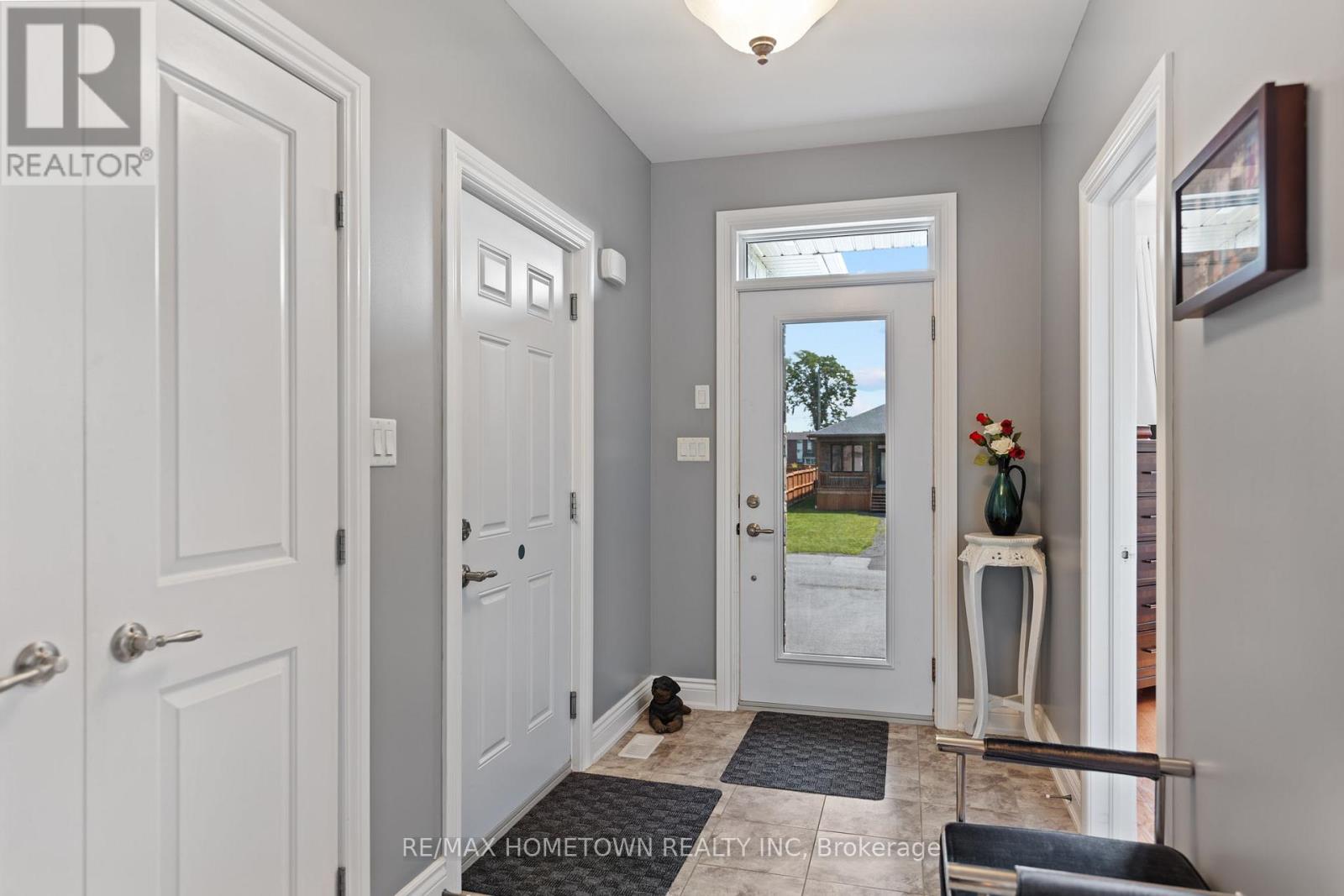 8 BILLINGS AVENUE W