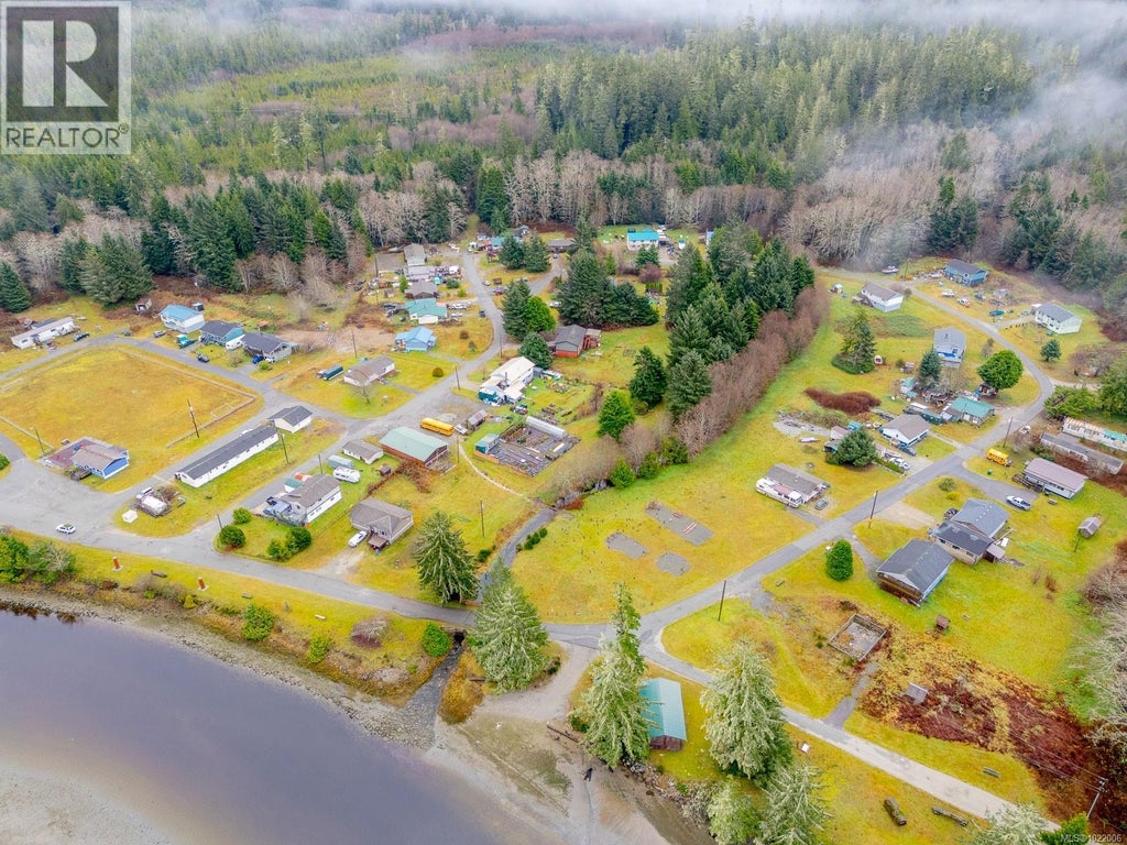 230 CLUTUS RD, BAMFIELD, BC V0R 1B0 - Image 537721980.jpeg?d=l
