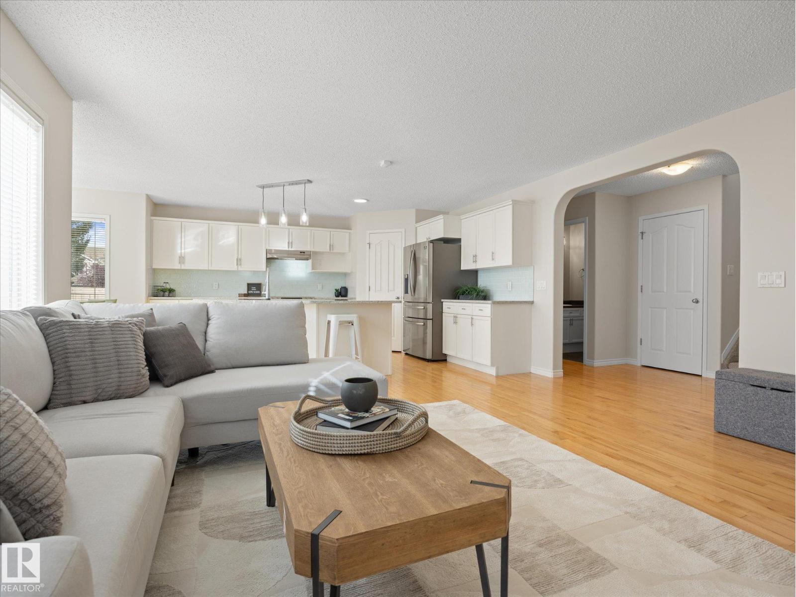 11531 11 AV SW
