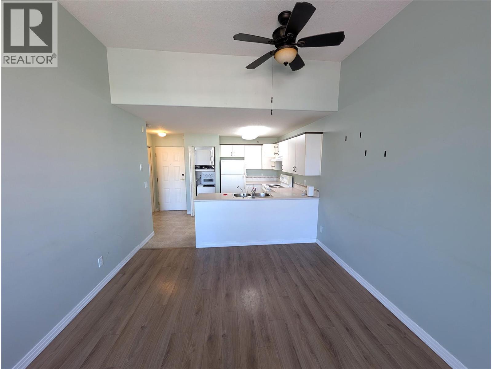 554 SEYMOUR Street Unit# 411