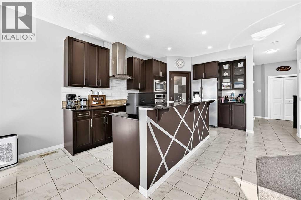 8 Skyview Point Terrace NE