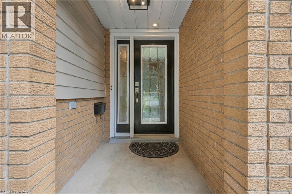 39 ROSEMOUNT Avenue