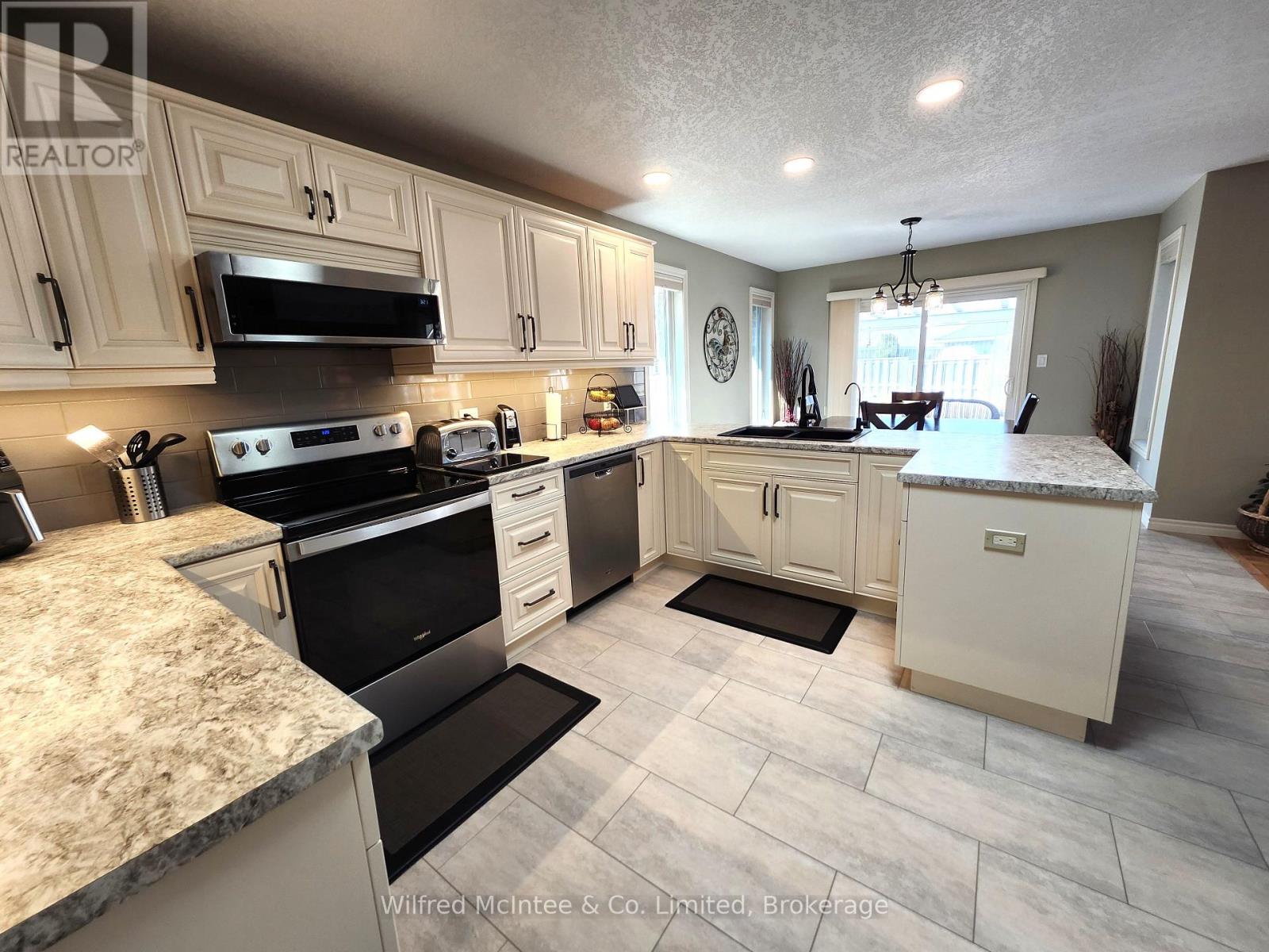 230 4TH STREET CRESCENT
