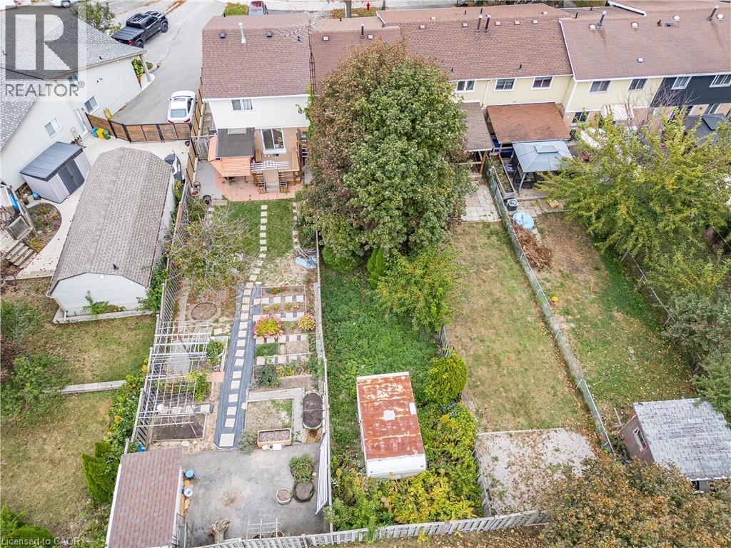 62 GLEDHILL Crescent