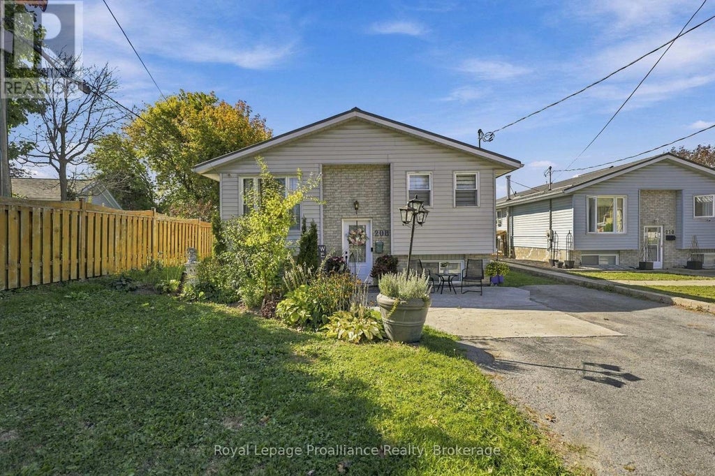 208 BYRON STREET, QUINTE WEST (TRENTON WARD), ON K8V 2Z1 - Image 1843965737.jpeg?d=l