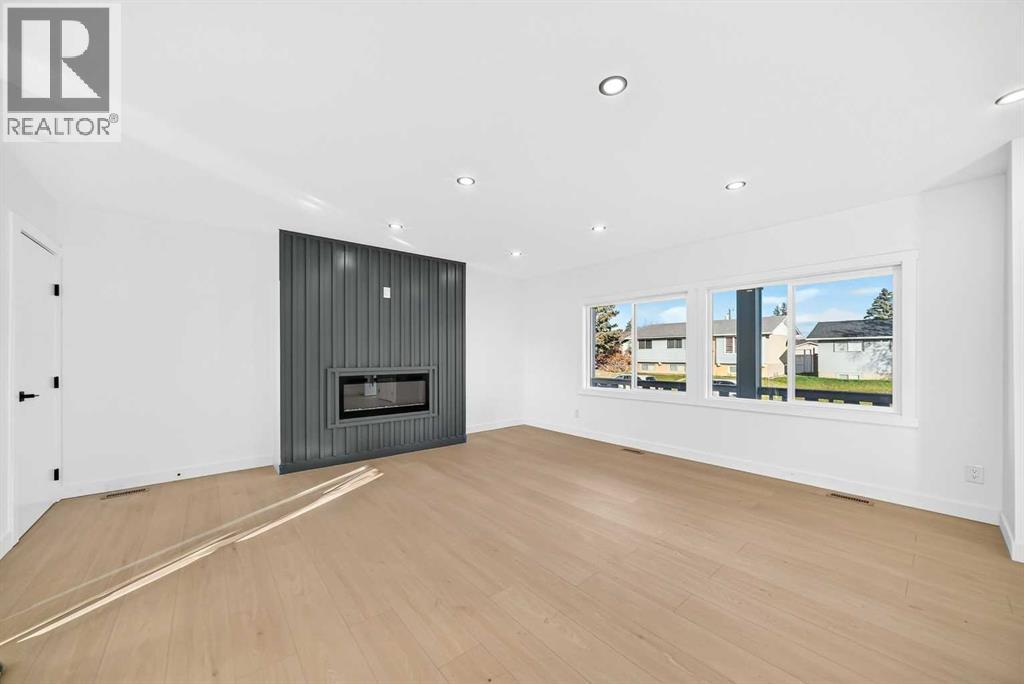 911 Penmeadows Road SE