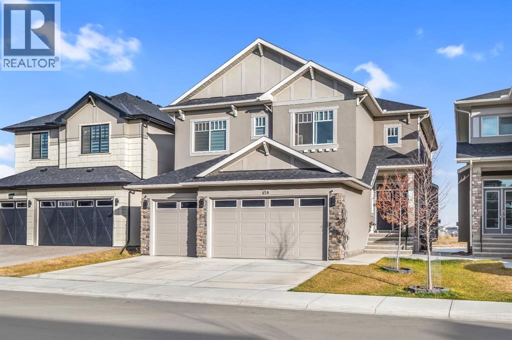 459 Savanna Way NE