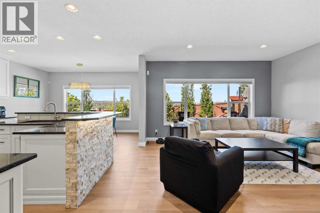 18 Hidden Creek Manor NW