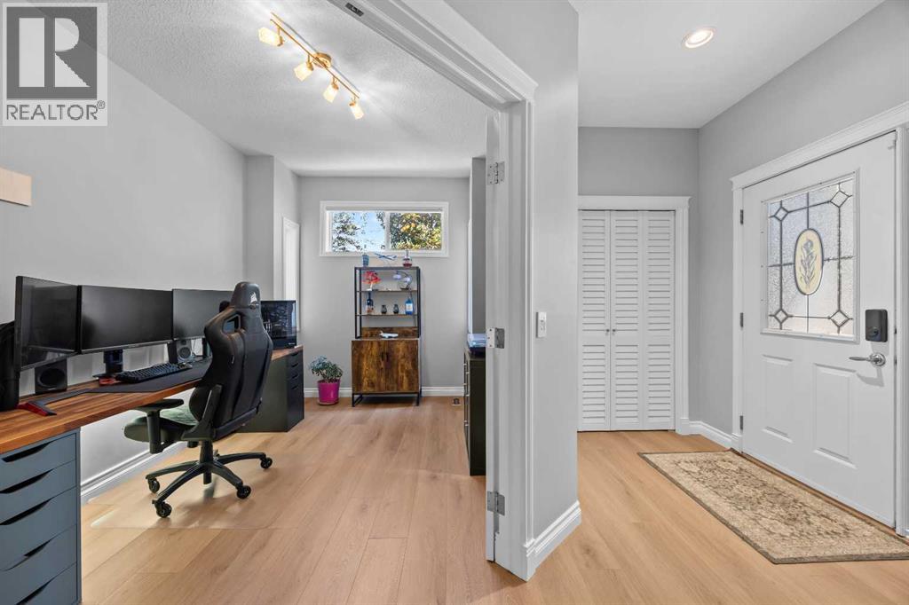 18 Hidden Creek Manor NW