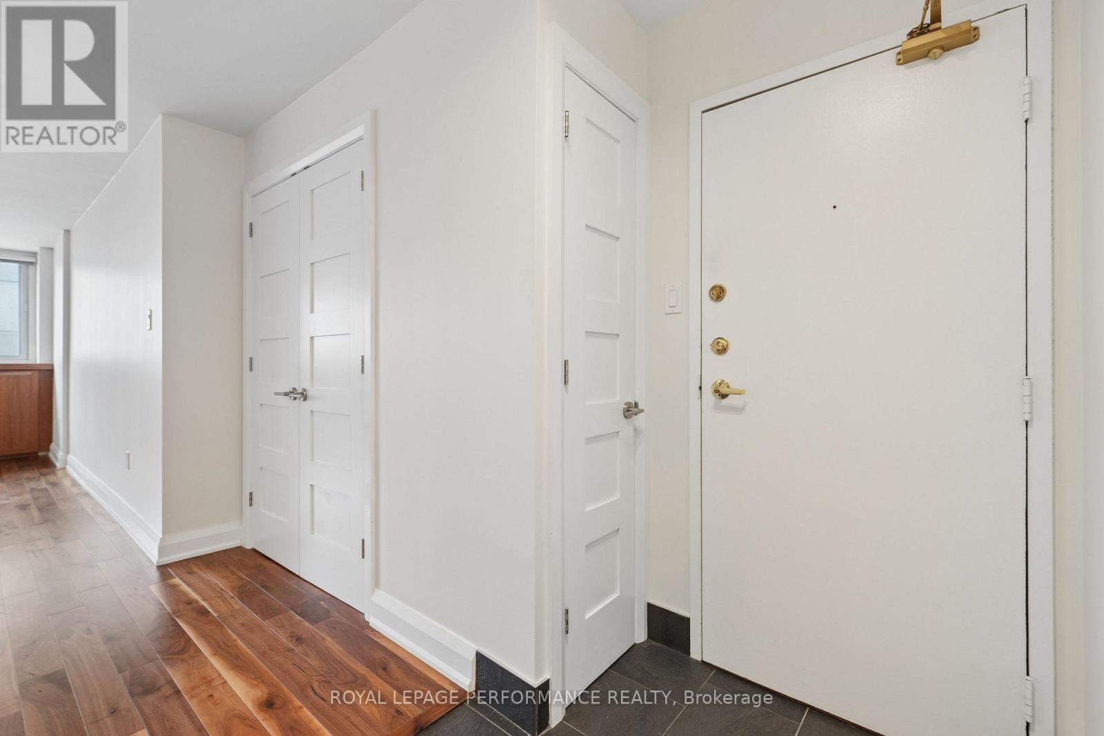 1706 - 500 LAURIER AVENUE W