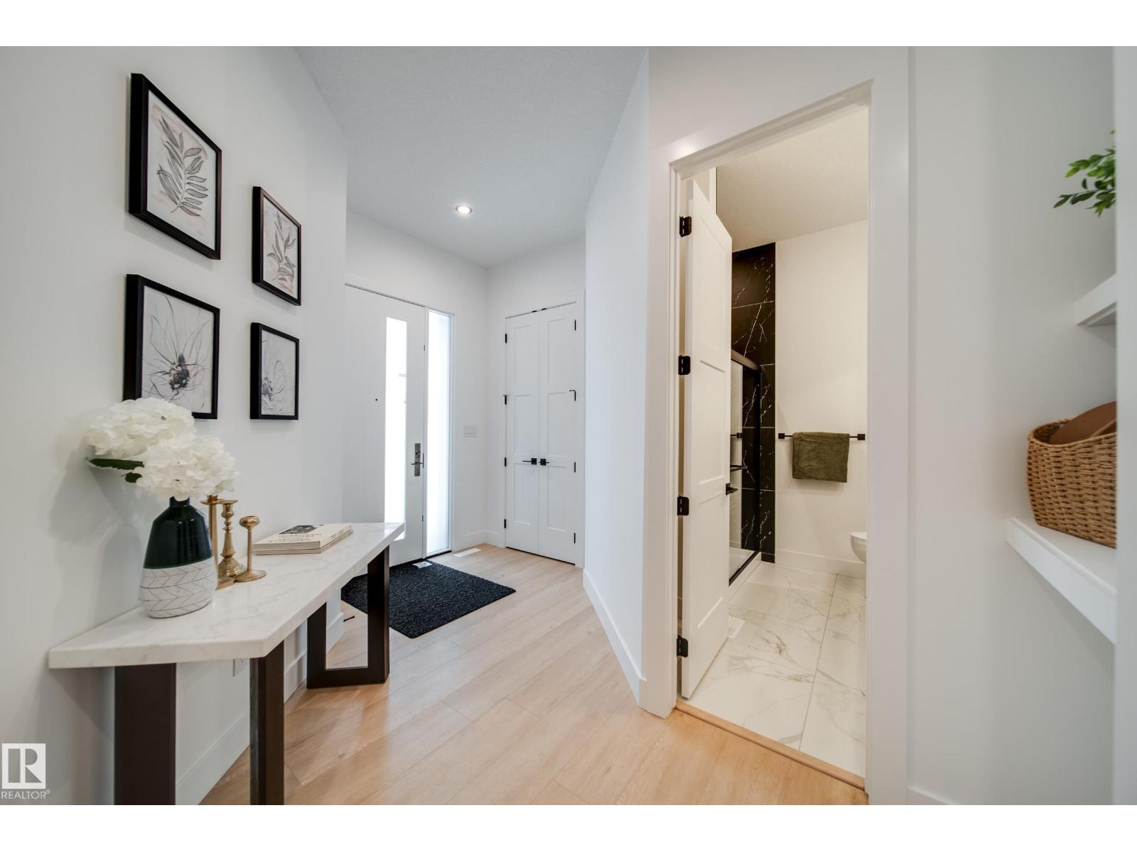 #2 20425 93 AV NW