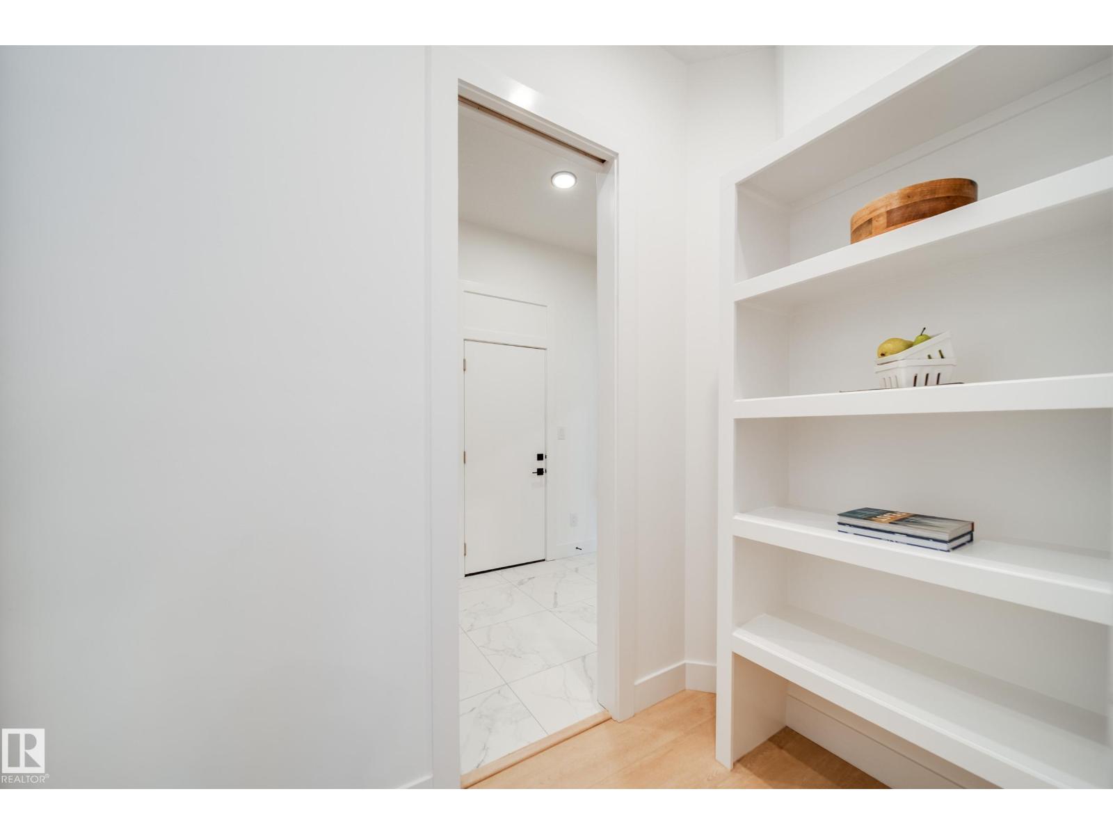 #2 20425 93 AV NW