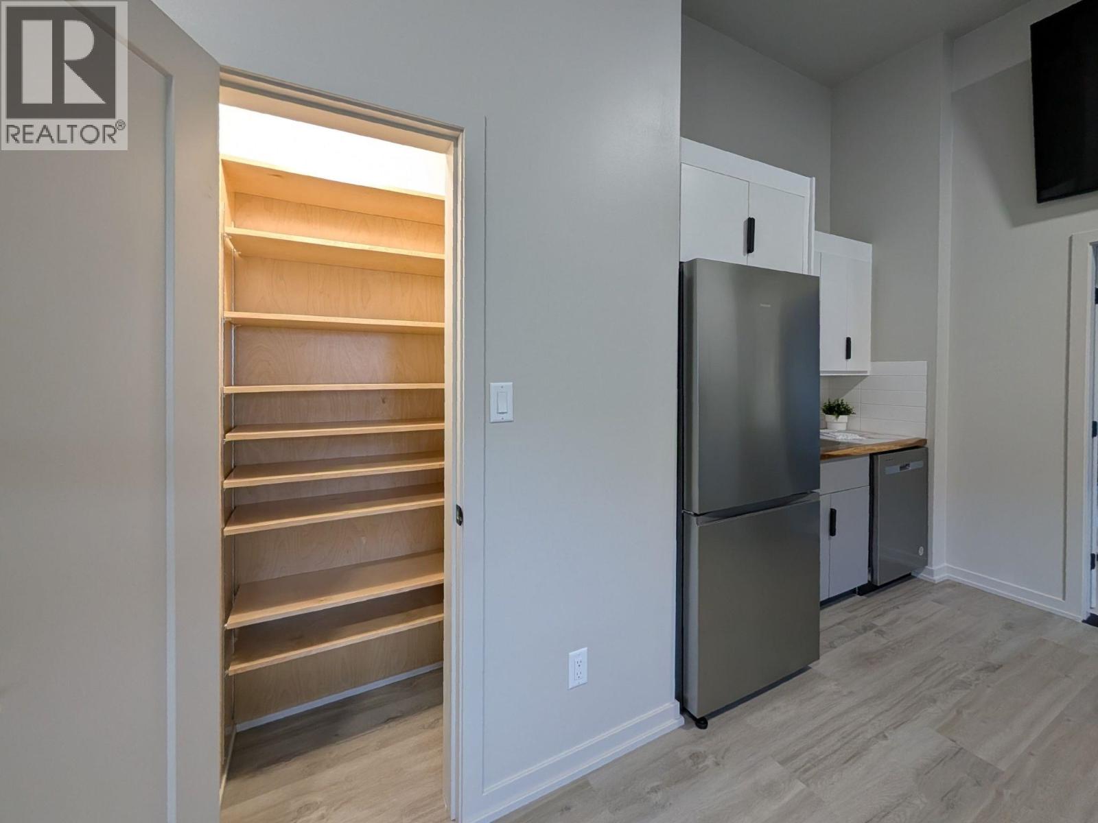 3 1307 EAGLE DRIVE