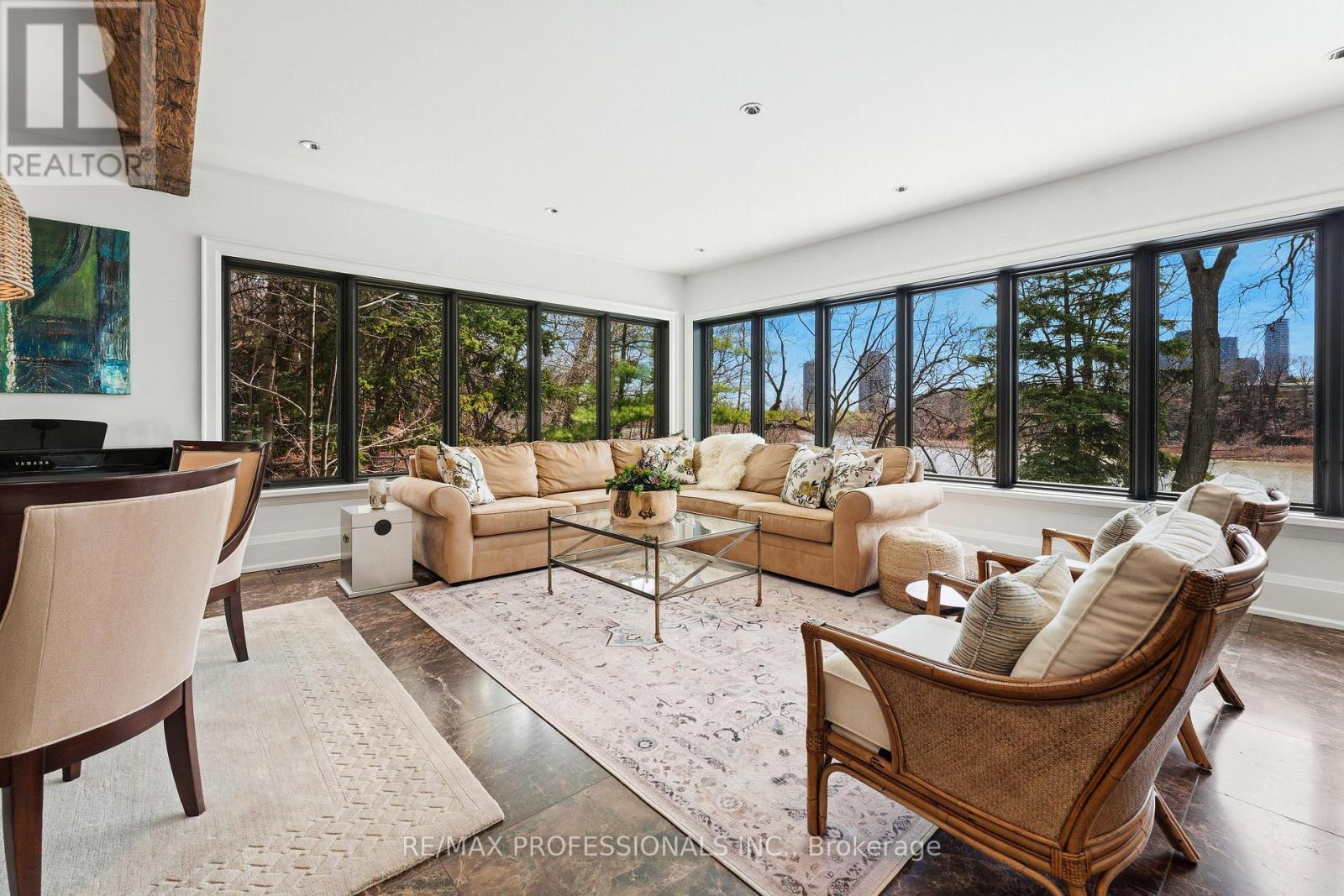 23 RIVERSIDE CRESCENT