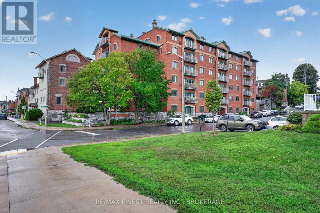 302 - 2 BAY STREET, KINGSTON (EAST OF SIR JOHN A. BLVD), ON K7K 6T7 - Image 2497887721.jpeg?d=l