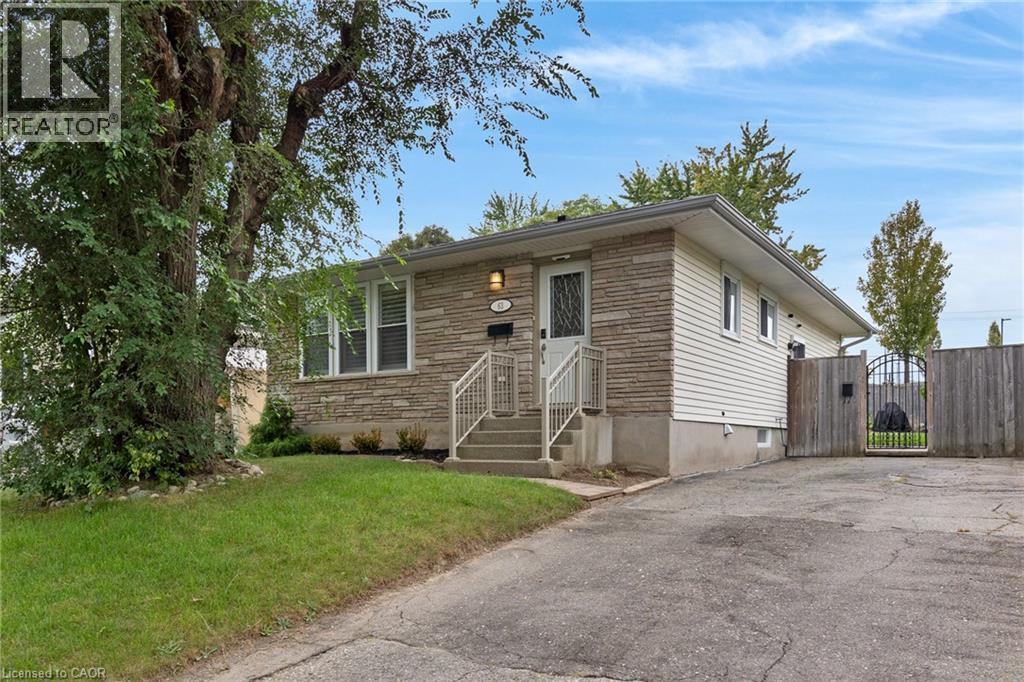 63 CEDARHILL Crescent