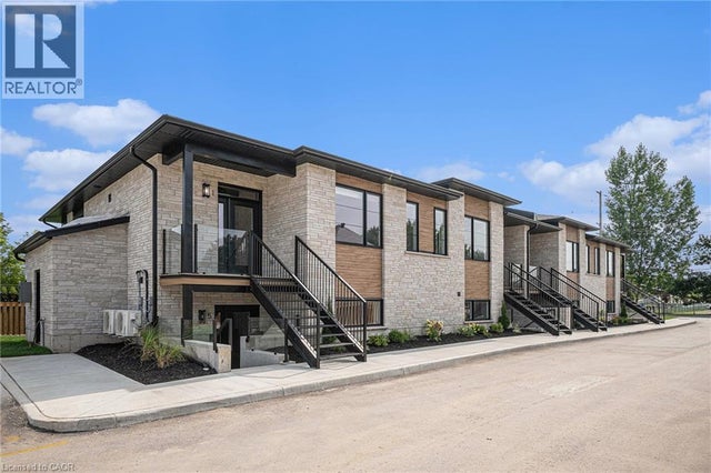 461 E WELLINGTON Street Unit# 2