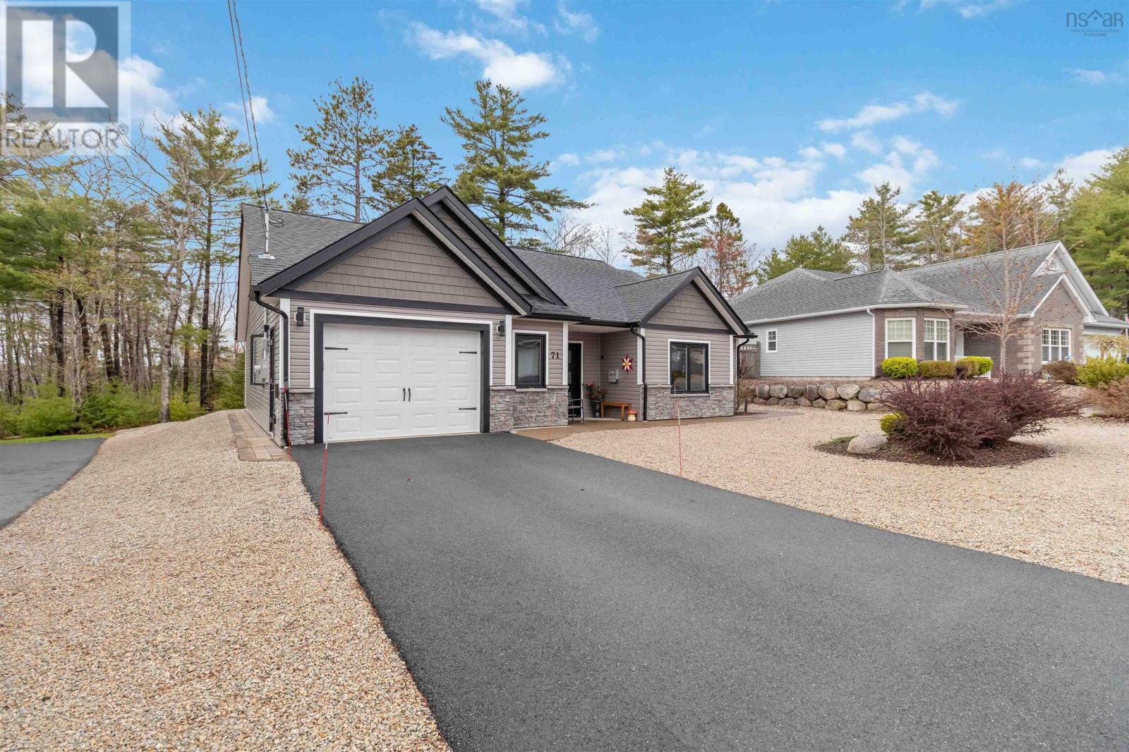 71 Acorn Drive - Photo 2