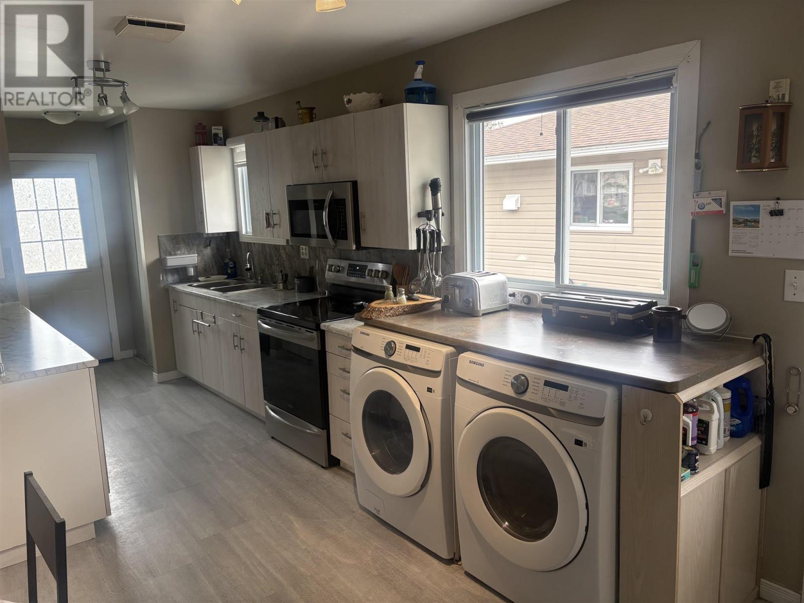 14 Albert ST - Photo 4