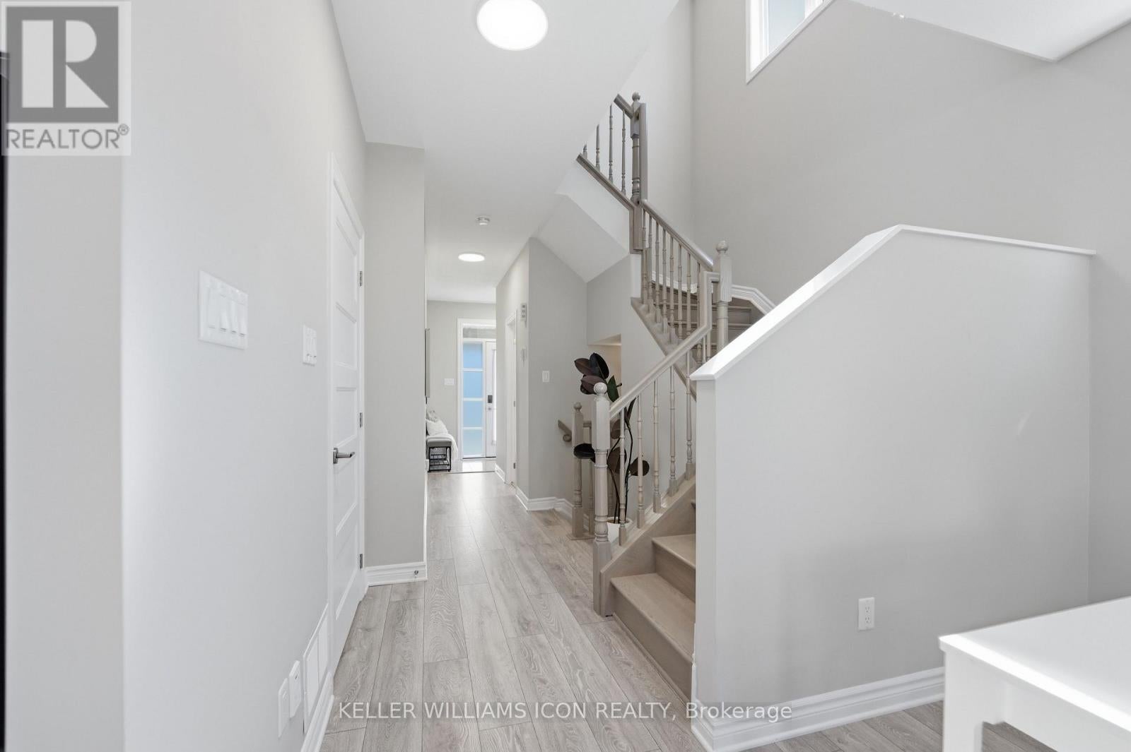 235 BANDELIER WAY